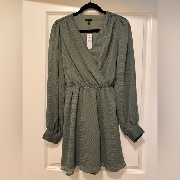 Express Dresses & Skirts - Express Green Long Sleeve Dress size small NWT